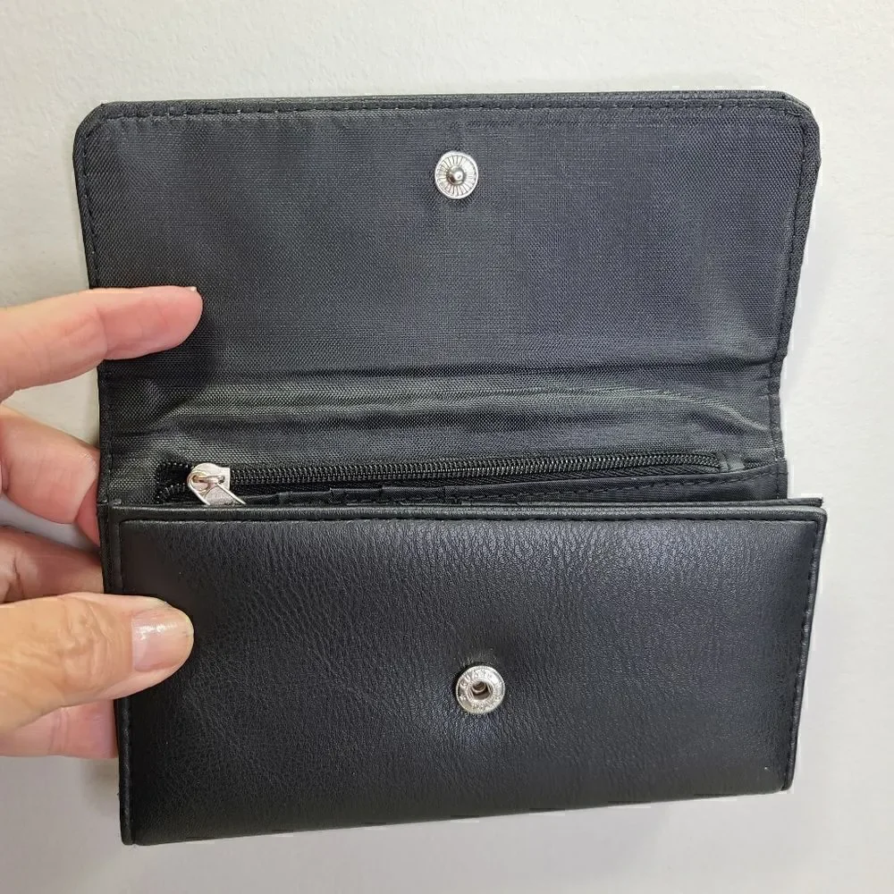Nicole Miller Classic Black Wallet
